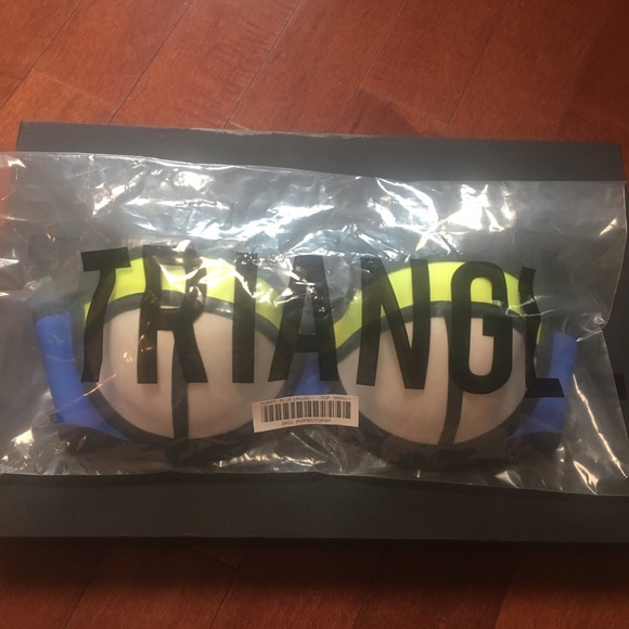 Poppy blue crush bikini top! - Picture 6 of 6